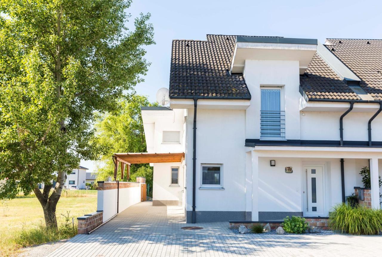 Domizil Illmitz Villa Exterior photo